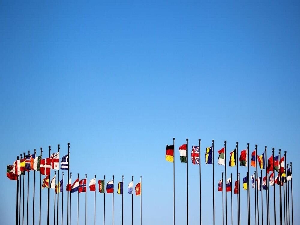 Drapeaux des nations, symbole de l'unité au sein de l'humanité